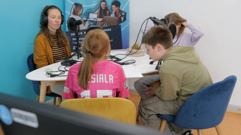 Meko Filmmaterial.00_00_08_17.Standbild022