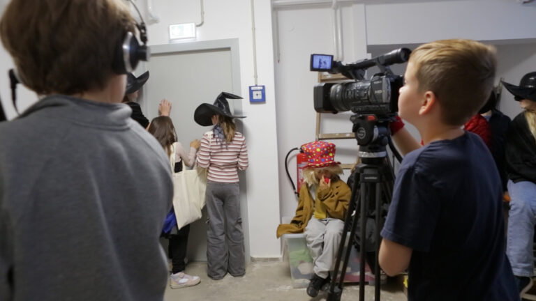 Meko Filmmaterial.00_11_10_12.Standbild032