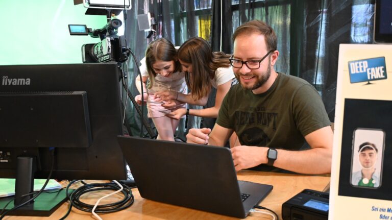 f4b2d2af-9209-494b-8687-e9408753eff0